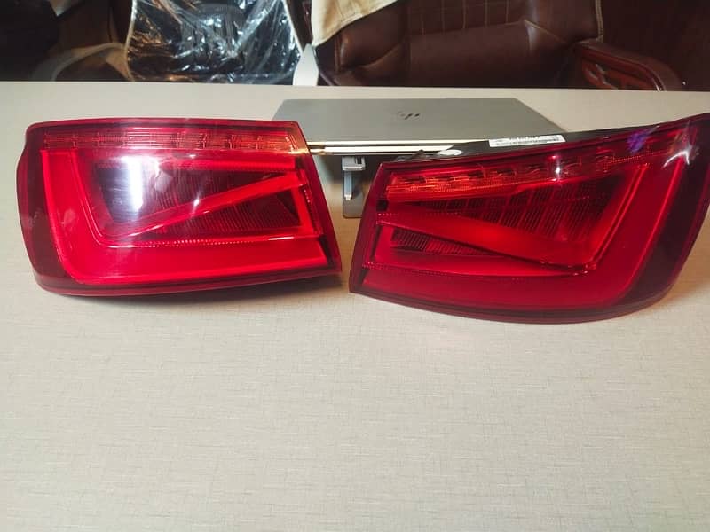 Audi A3 head lights 200000 back light 80000 3