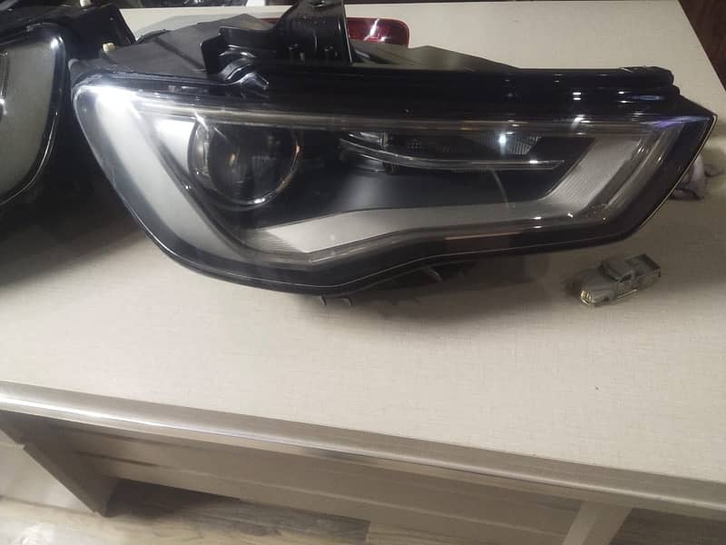 Audi A3 head lights 200000 back light 80000 8