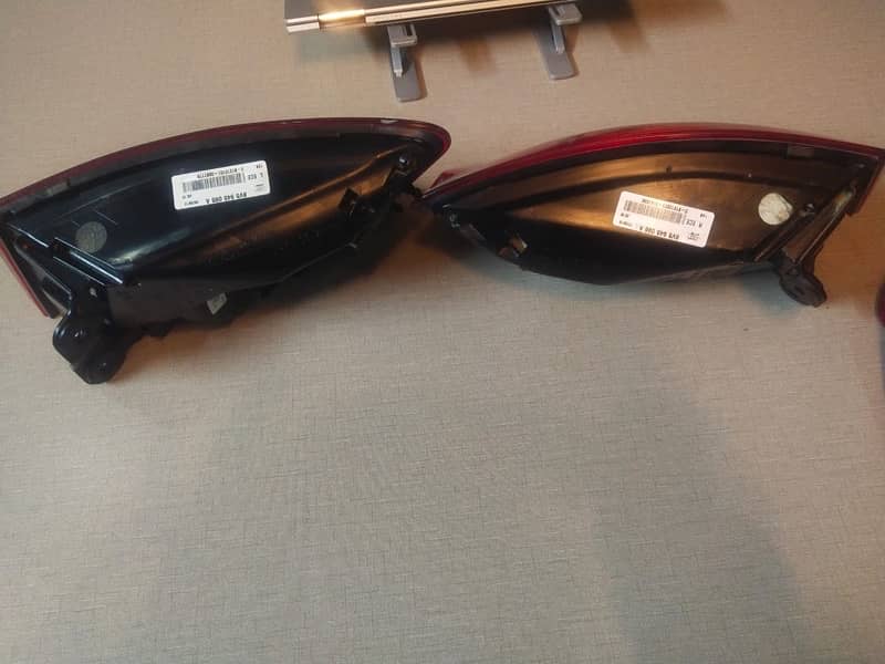 Audi A3 head lights 200000 back light 80000 10