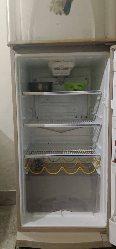 Dawlance fridge 1