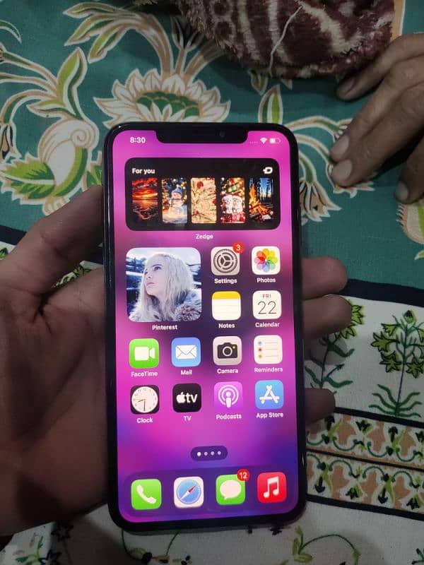 iphone xs max 1