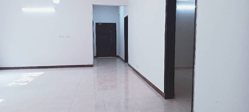 Apartment for Rent in Askari 11 sec-B Lahore 3