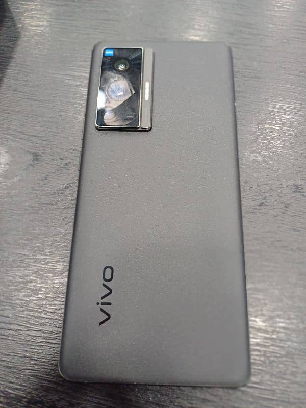 VIVO X70 PRO 1