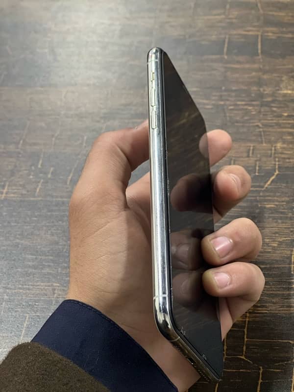 iphone 11 pro max non pta 2