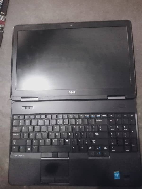 Latitude E5540 1