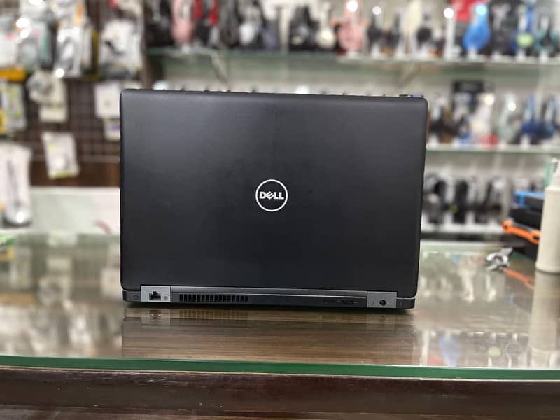 DELL PRECISION 3520 | XEON | QUADCORE | 7 GEN | NVIDIA QUADRO GRAPHCIS 4