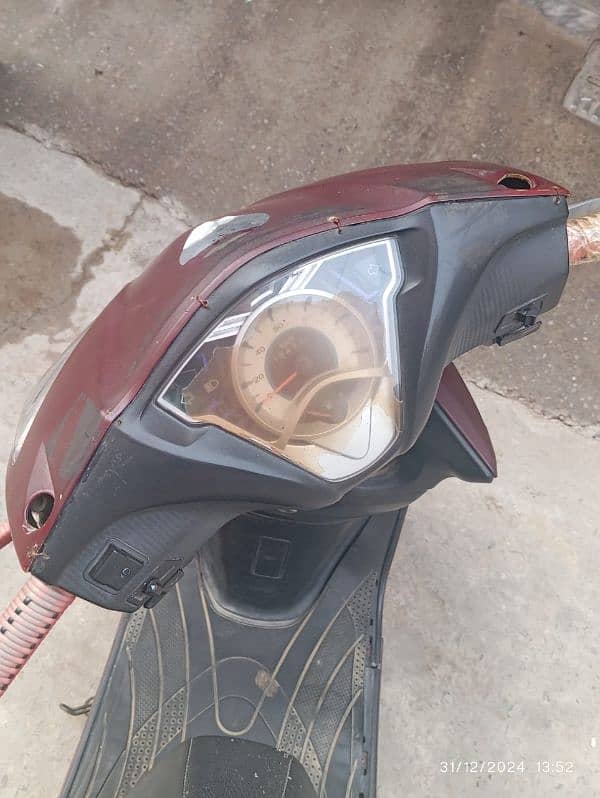 scooty for sale 5