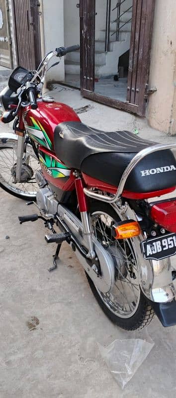 Honda CD 70 5