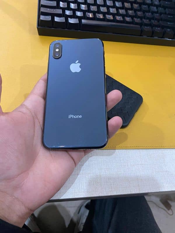 iPhone XS For Sale 3