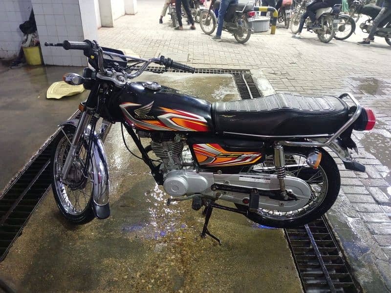 Honda CG 125 2024 Karachi No 10