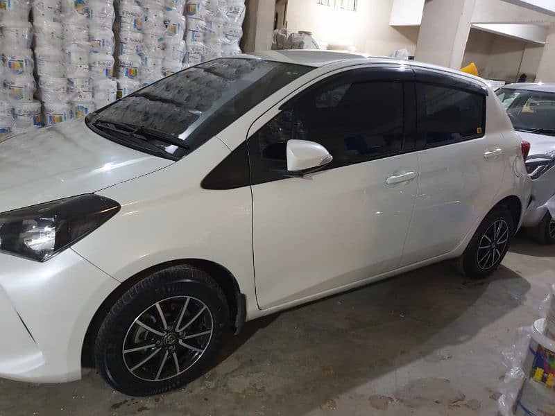 Toyota Vitz 2016 1