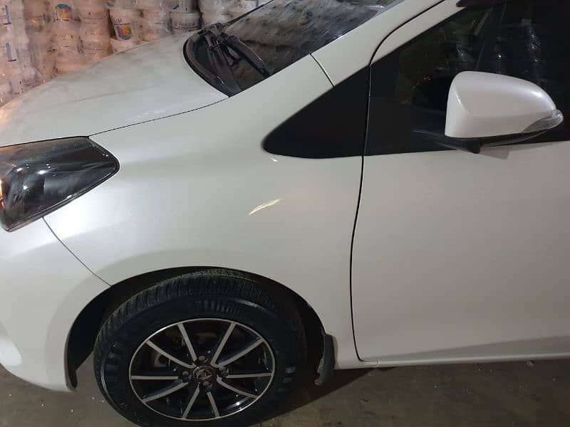 Toyota Vitz 2016 11