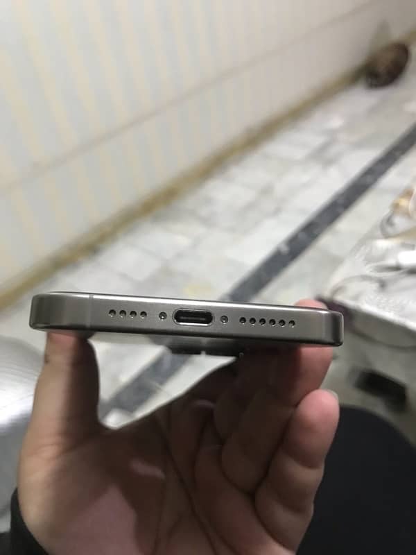 iPhone 15 pro max non pta 4