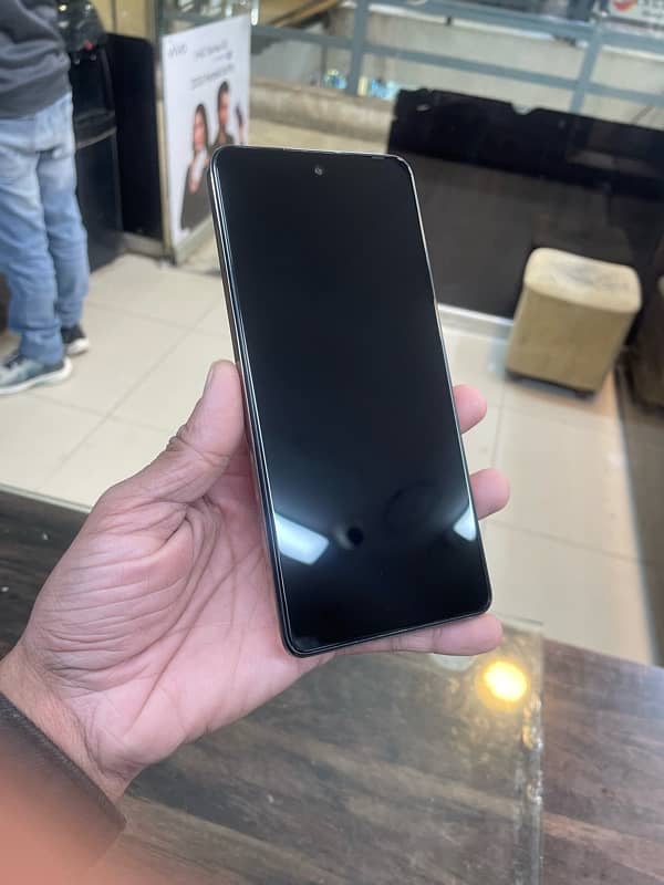 Infinix note 30 with box 8/256 4