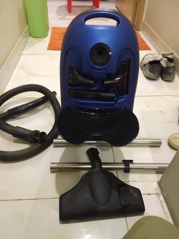 vaccum cleaner 2