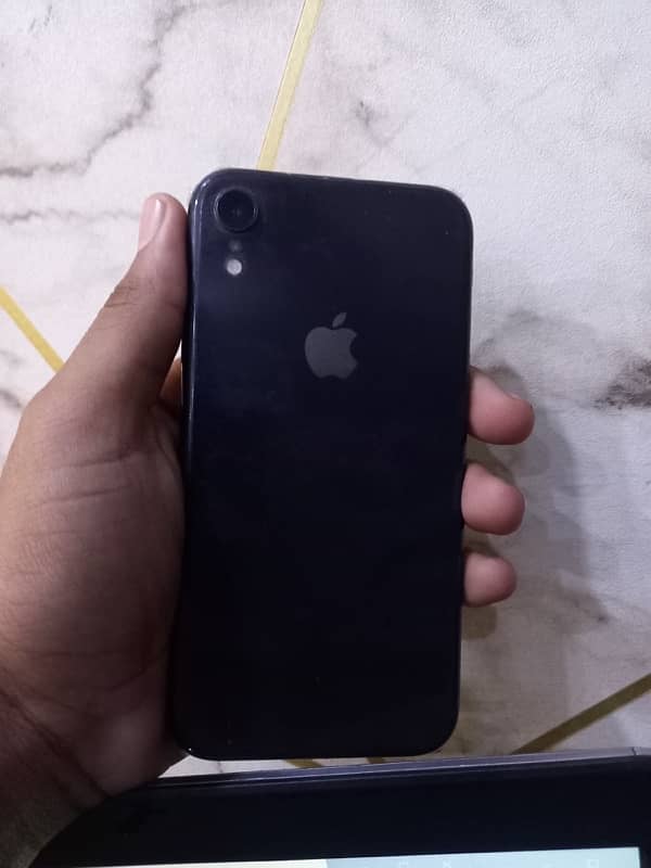 iphone xr 64GB waterpack 1