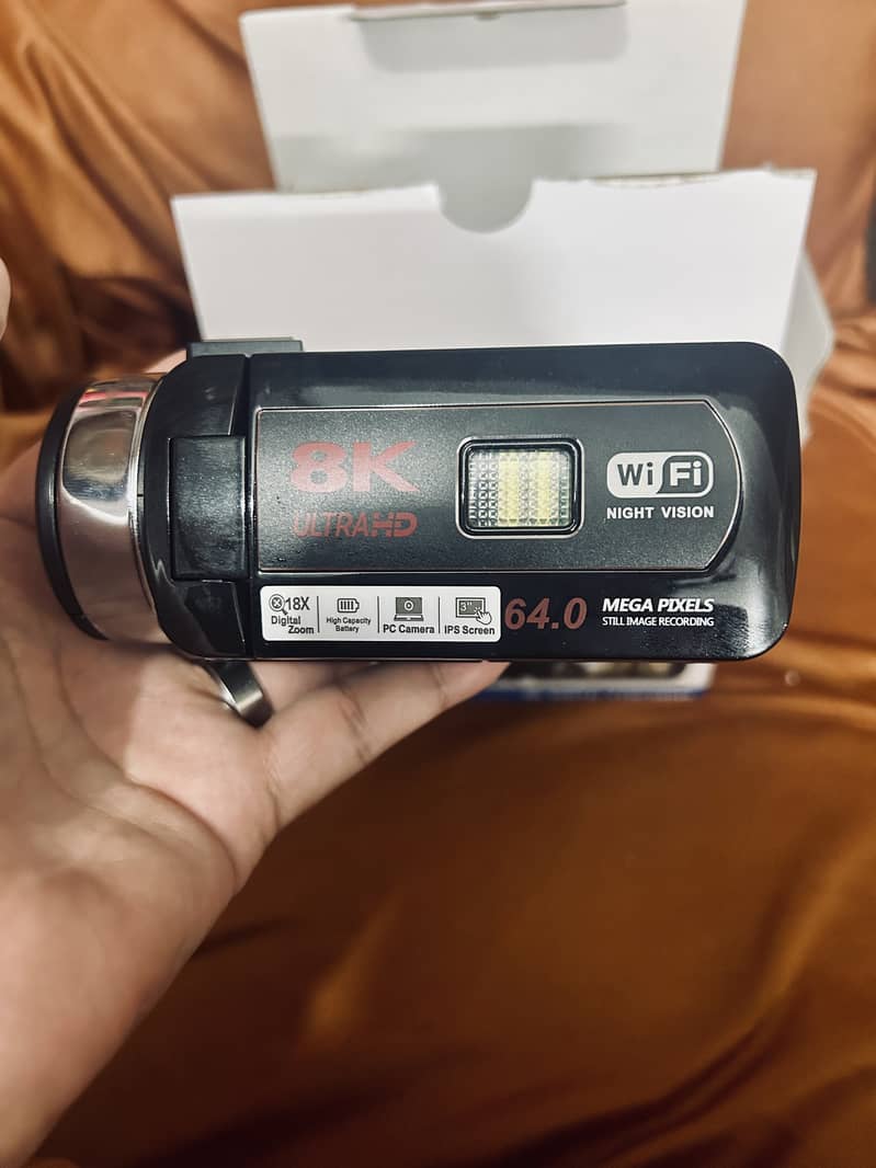 8K ultra hd camcorder(USA Variant). 2