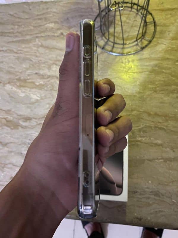 iphone 16pro desert titanium uk model 4