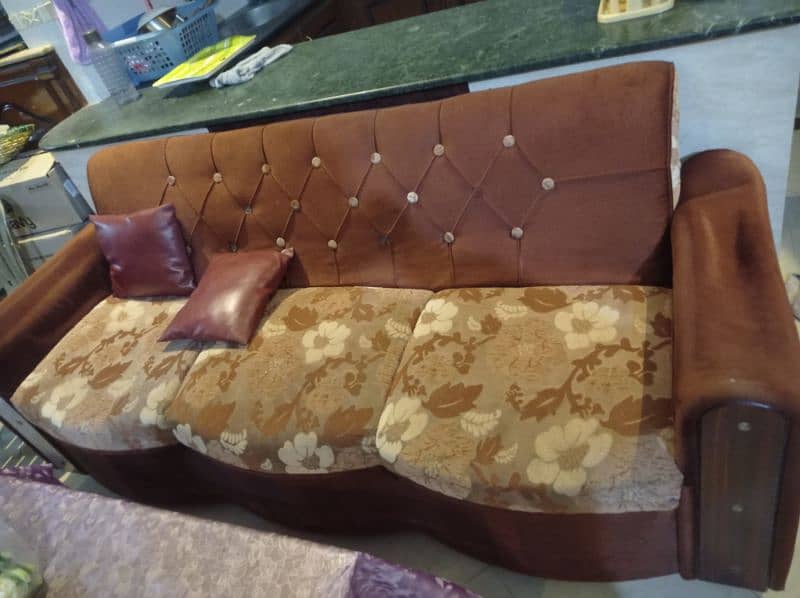 Sofa Set 5 seater ( Urgent Sale) 1