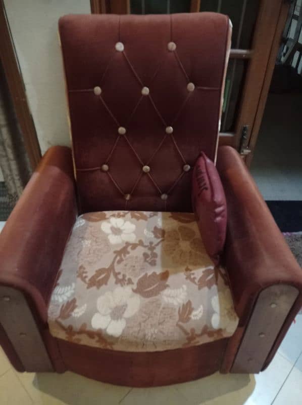 Sofa Set 5 seater ( Urgent Sale) 3