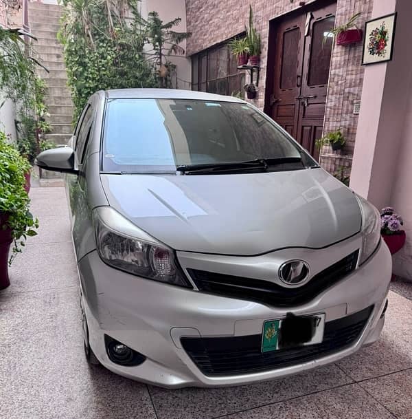 Toyota Vitz 2013 2