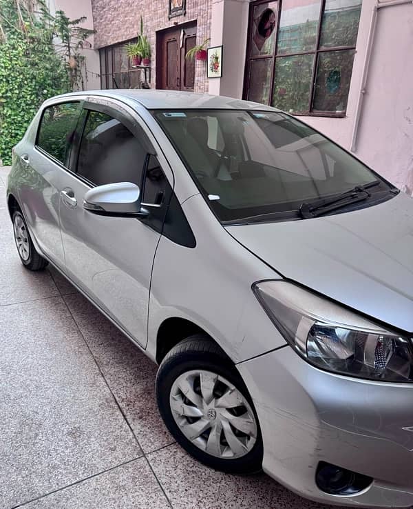 Toyota Vitz 2013 5