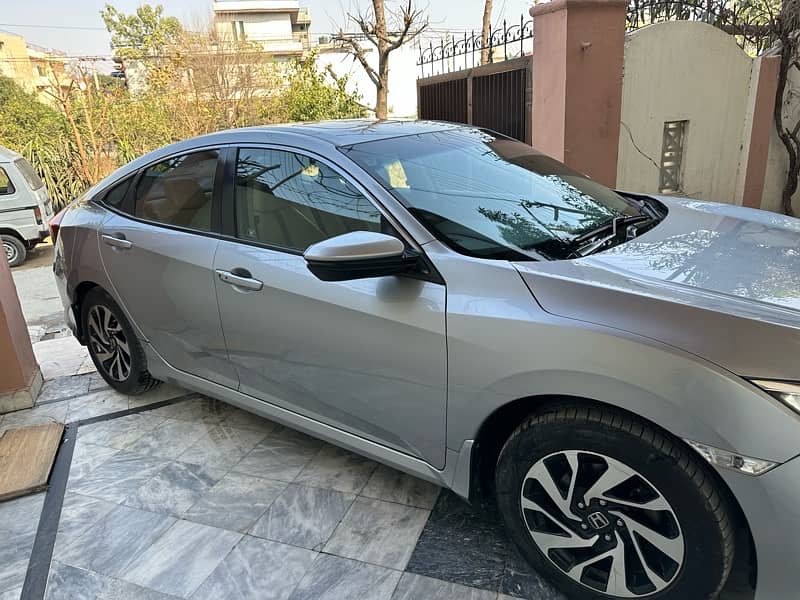 Honda Civic Oriel 2017 16