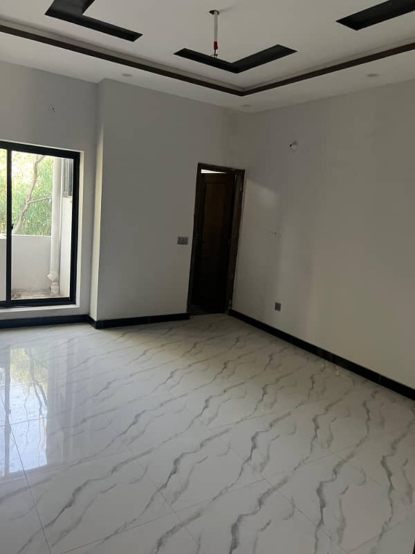 10 MARLA PERFECT LOCATION HOUSE AVAILABLE FOR SALE IN PUNJAB UNIVERSITY - BLOCK D 14