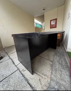 Office solid table in good condition for sale !!!