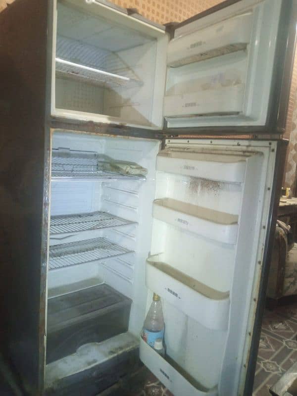 Dawlance Full size Refrigerator for sale 7