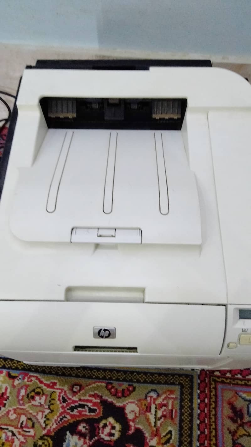 HP LaserJet Pro 400 color Printer (M451dn) 2