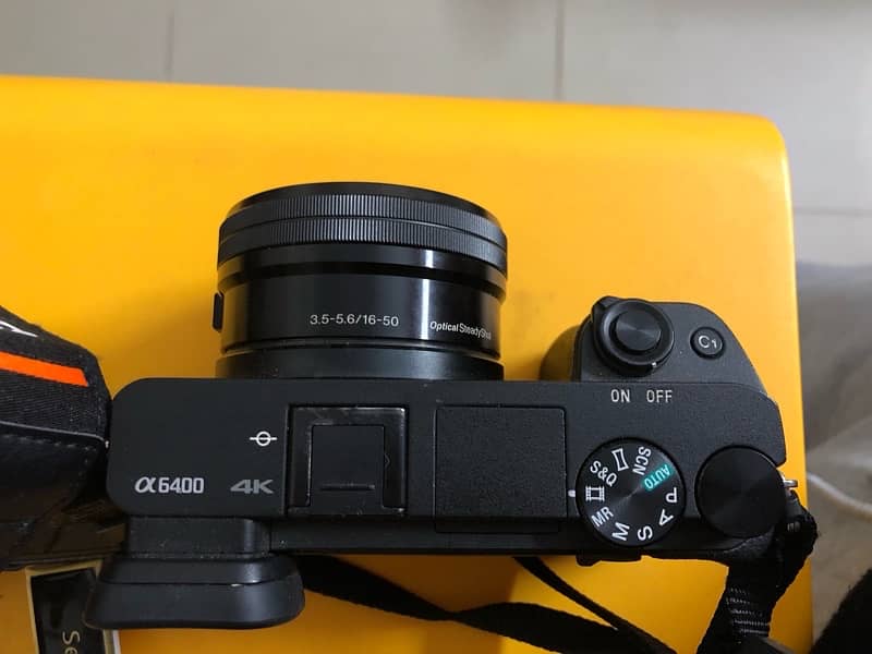 SONY A6400 URGENT SELL WITH 16-50mm lens 3