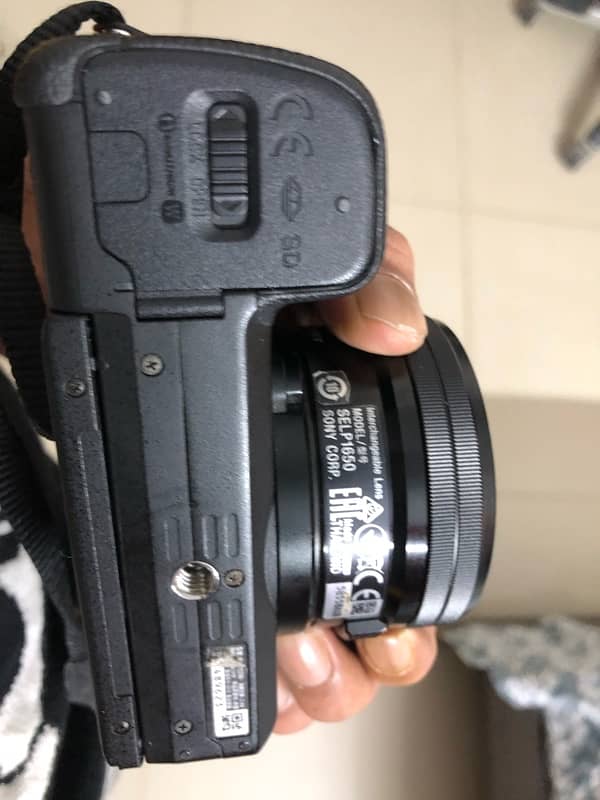 SONY A6400 URGENT SELL WITH 16-50mm lens 4