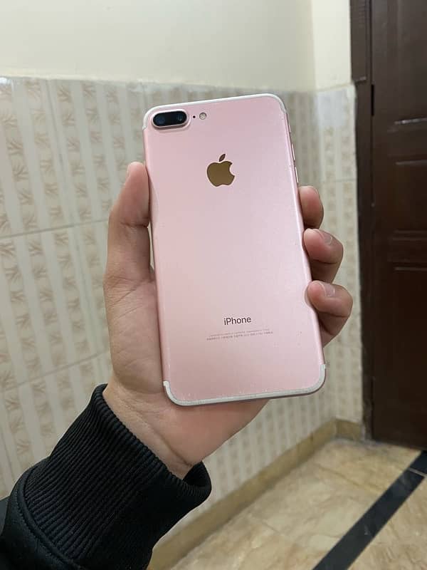 iphone 7+ 128 GB (PTA) 100% bettery health All oke 10/9 3