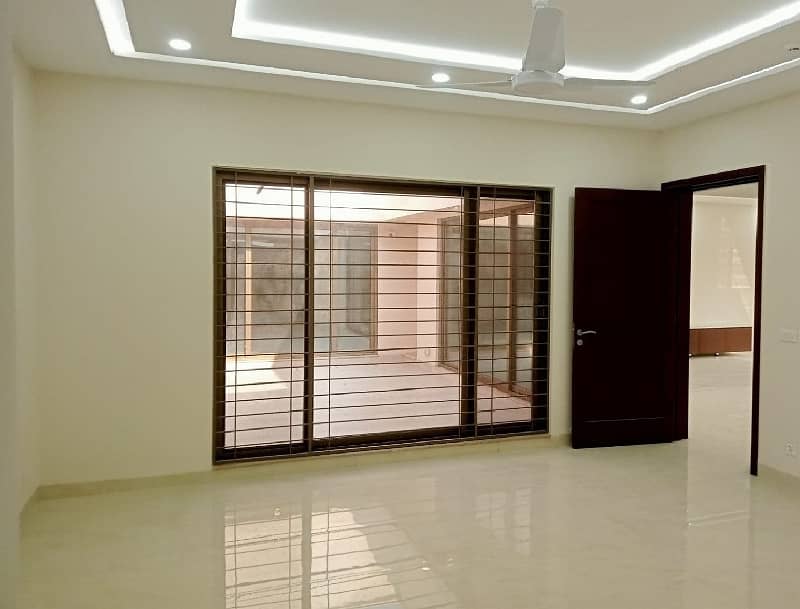 1 Kanal New Upper Portion For Rent In DHA Phase 4, Block AA, Lahore 3