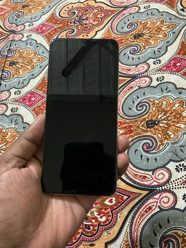 Realme C75 0