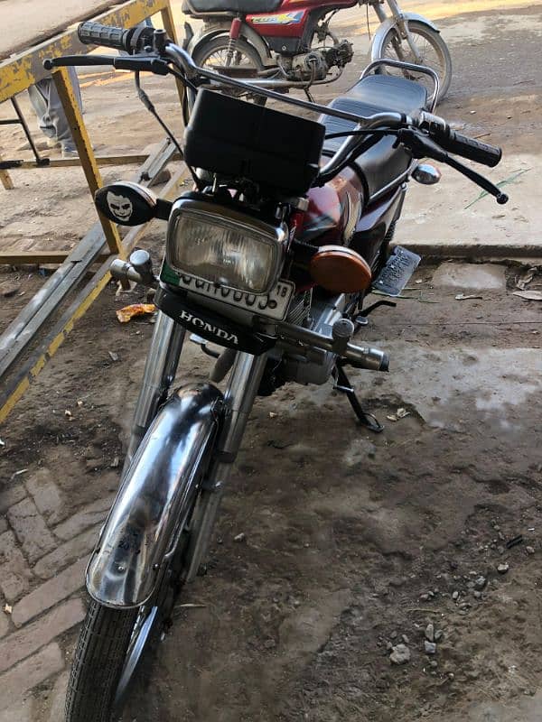 Honda 125 use motor cycle 7