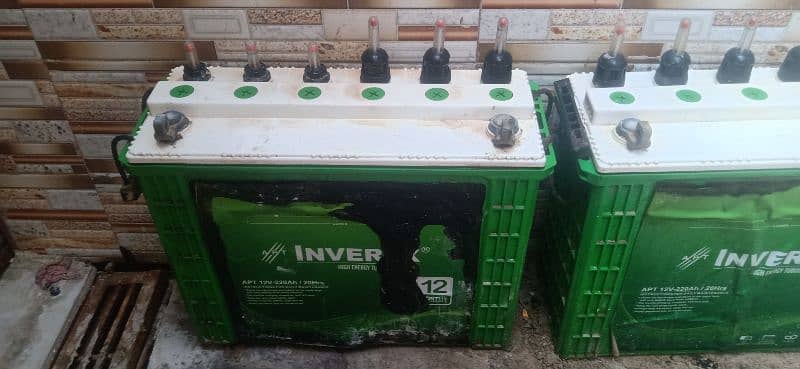 3 Tubular 2500 Inverex battery good condition 3