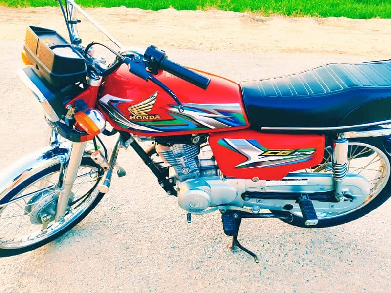 Honda CG125 2023 8