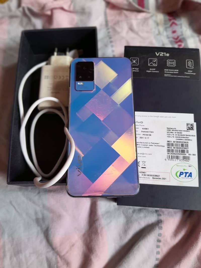 vivo v21e 10/10 condition with box 2