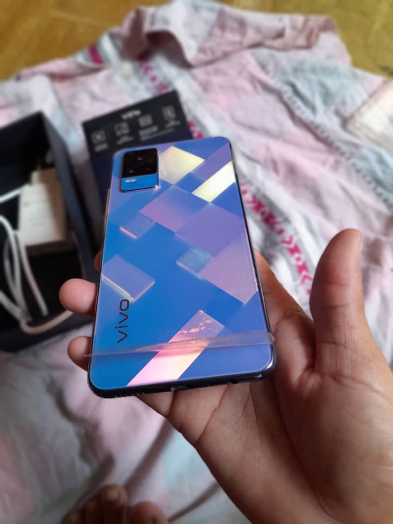 vivo v21e 10/10 condition with box 4