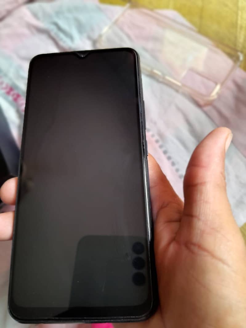 vivo v21e 10/10 condition with box 6