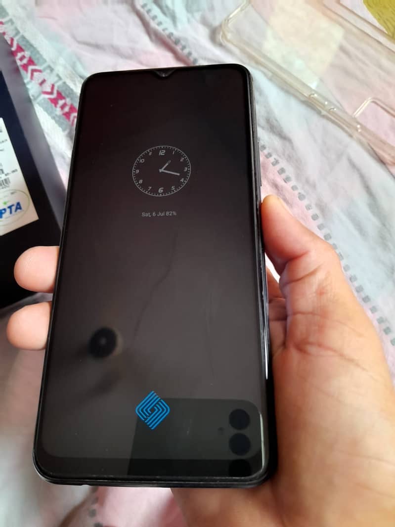 vivo v21e 10/10 condition with box 7