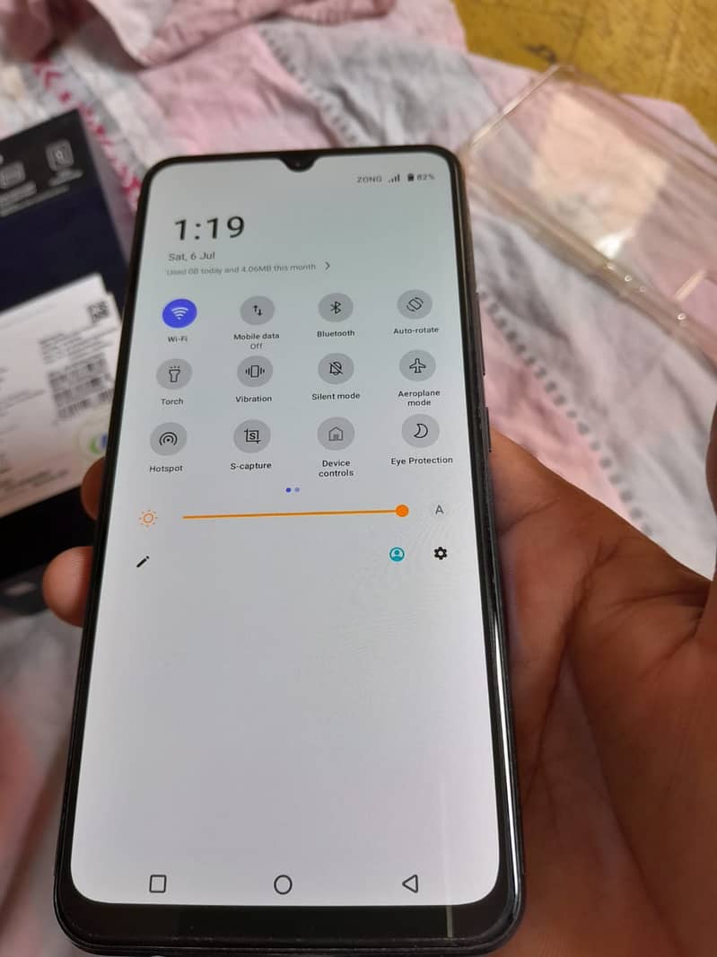 vivo v21e 10/10 condition with box 8