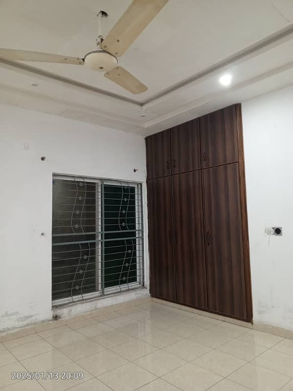 1 KANAL UPPER PORTION FOR RENT IN TIP PHASE 3 19