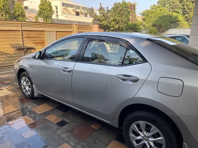 Toyota Corolla GLI Manual 2019 3