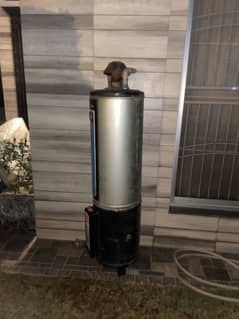 corona water geyser just like new