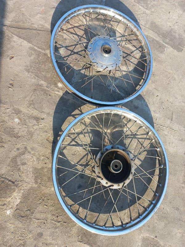 honda 70 wheel set with hub  good contion 2