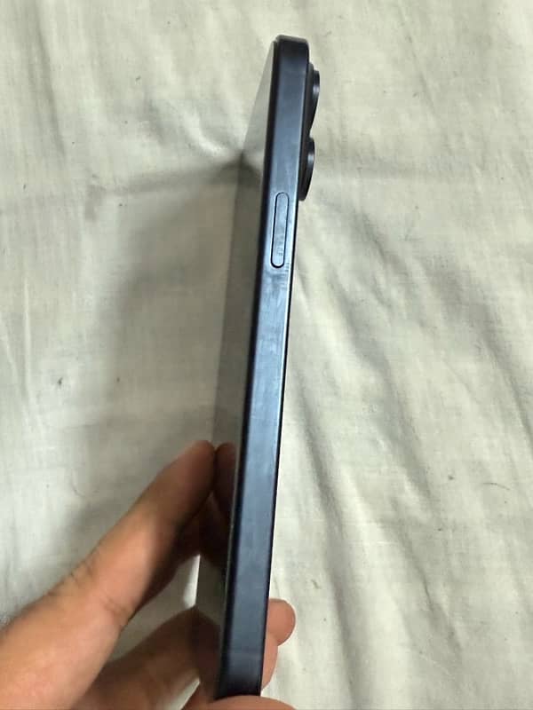 “iPhone 15 Pro Max – Like New, Great Deal!” • 2