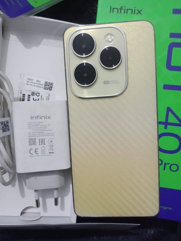 Infinix hot 40 pro 8/256 complete box 0